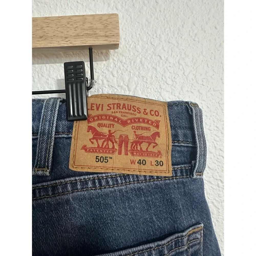 Levi's 505 Regular Size 40x30 Men's Blue Jeans Medium Wash 100% Cotton‎